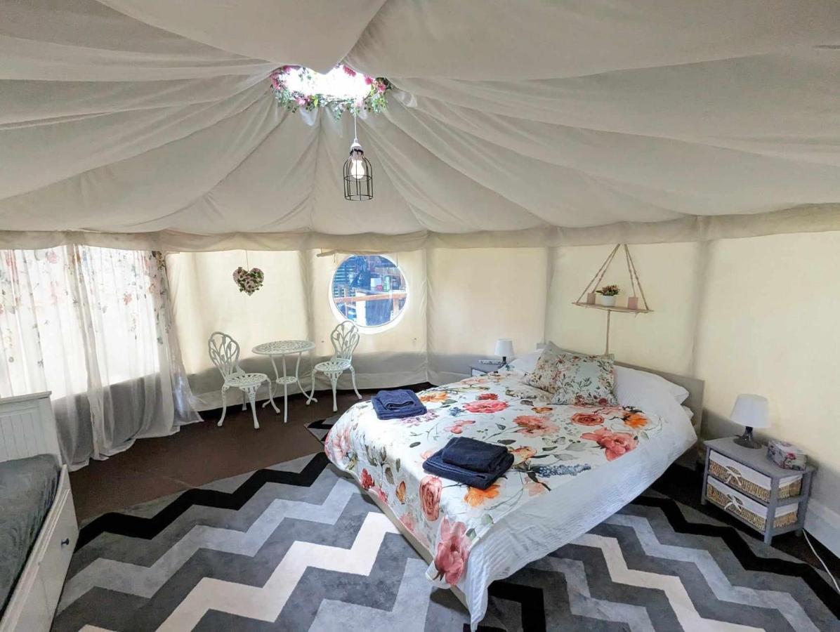 Luxury Glamping @Moulin Des Forges Ξενοδοχείο Moutier-Malcard Εξωτερικό φωτογραφία