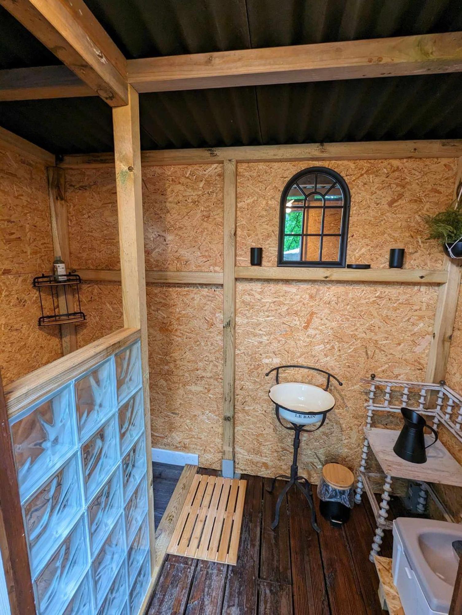 Luxury Glamping @Moulin Des Forges Ξενοδοχείο Moutier-Malcard Εξωτερικό φωτογραφία